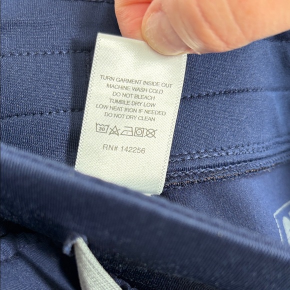 Women’s Figs Zamora Jogger Scrubs - Navy - broken cargo pocket zipper - SP - Picture 6 of 9